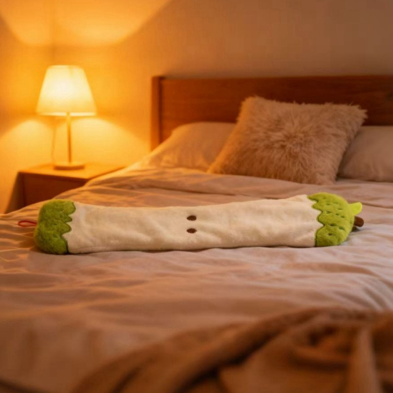 New Custom Winter Warm Plush Hot Water Bottle Cartoon Apple Toy